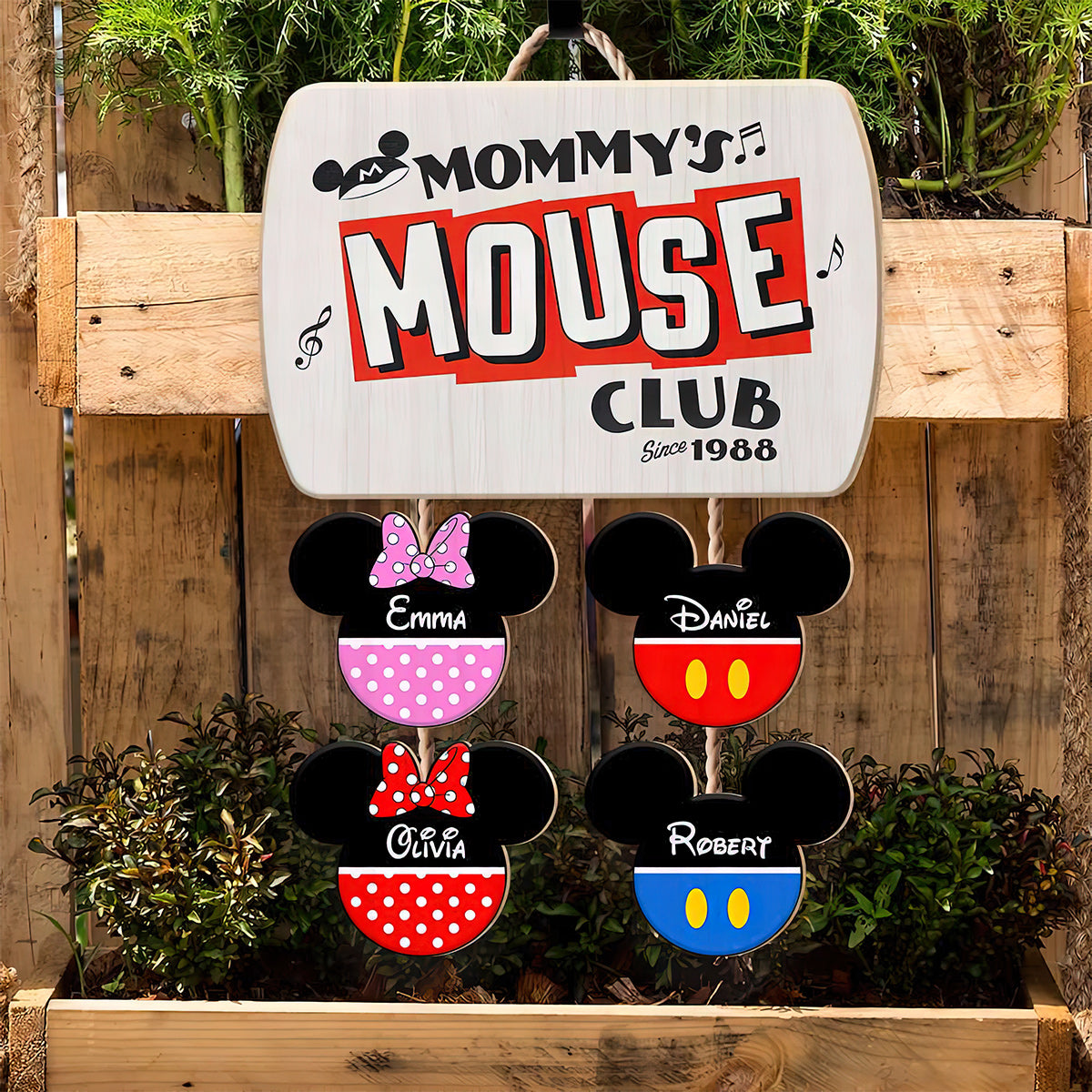 Mommy's Mouse Club - Personalized Mouse Pallet Wood Sign